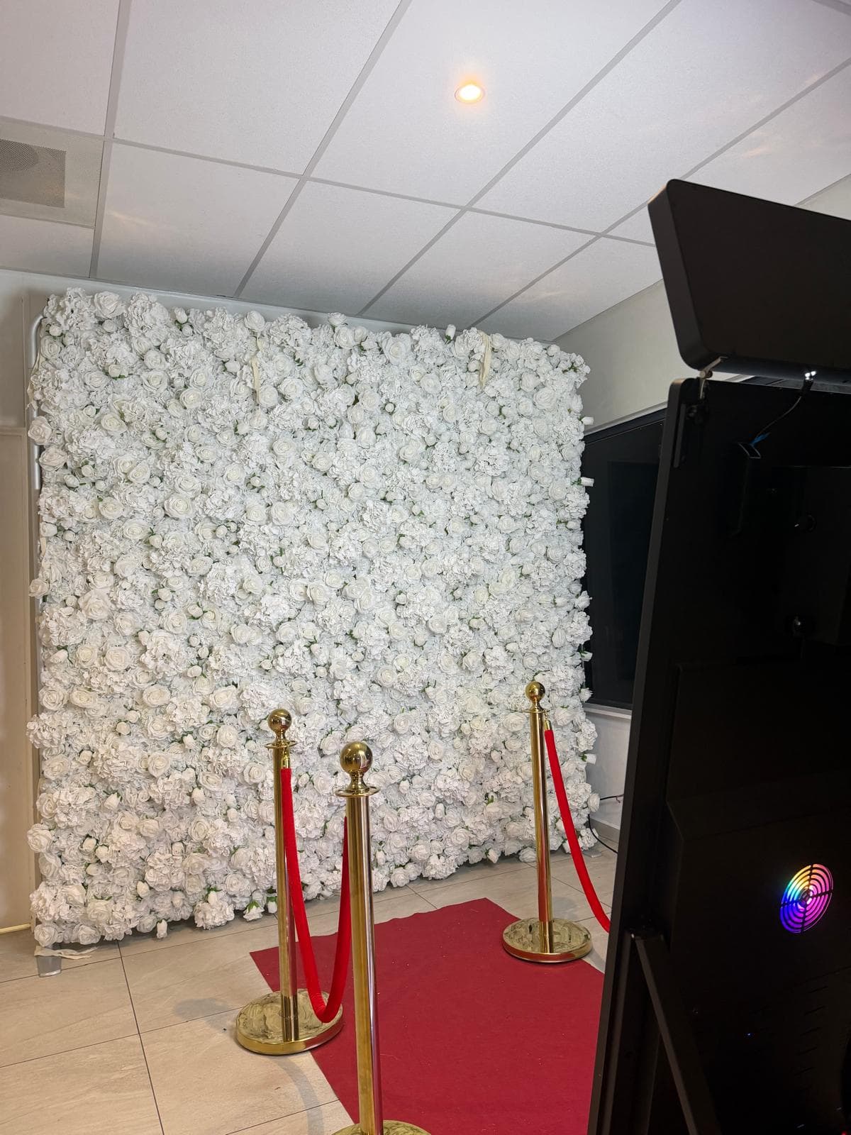 Premium backdrop verlicht tijdens avondevenement